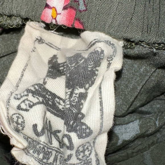 Women's JAASE Shorts Romper Size L Green Floral missing belt - Picture 8 of 10